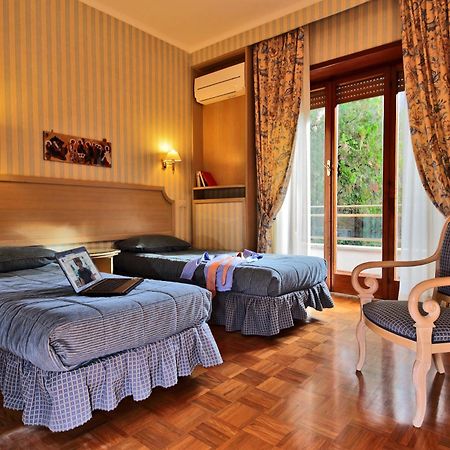Large Family Apartment E8 Rome Buitenkant foto